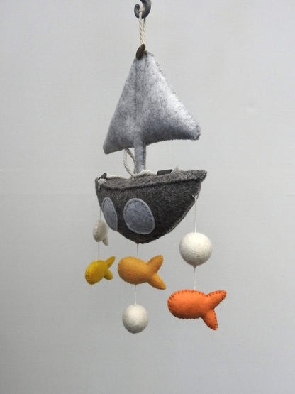 Mobile Segelboot "Ahoi"