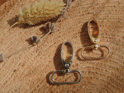 Anhänger "Twister" Beige