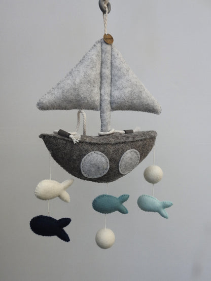 Mobile Segelboot "Ahoi"