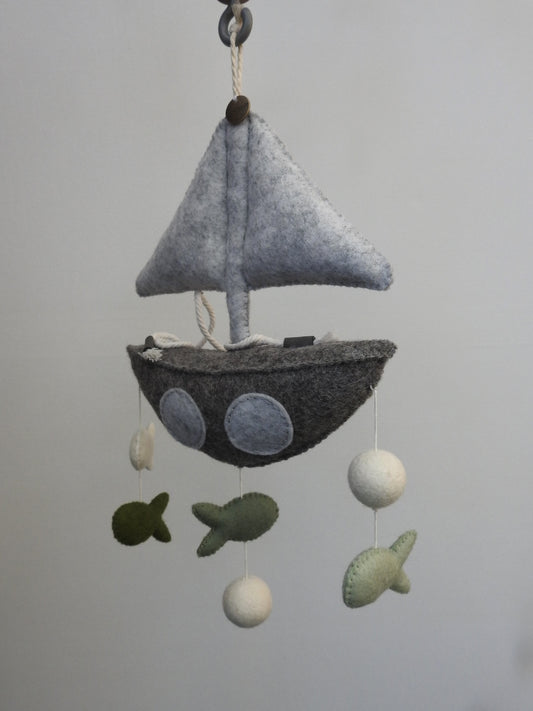 Mobile Segelboot "Ahoi"