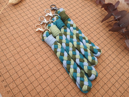 Geflochtener Anhänger "Blau"