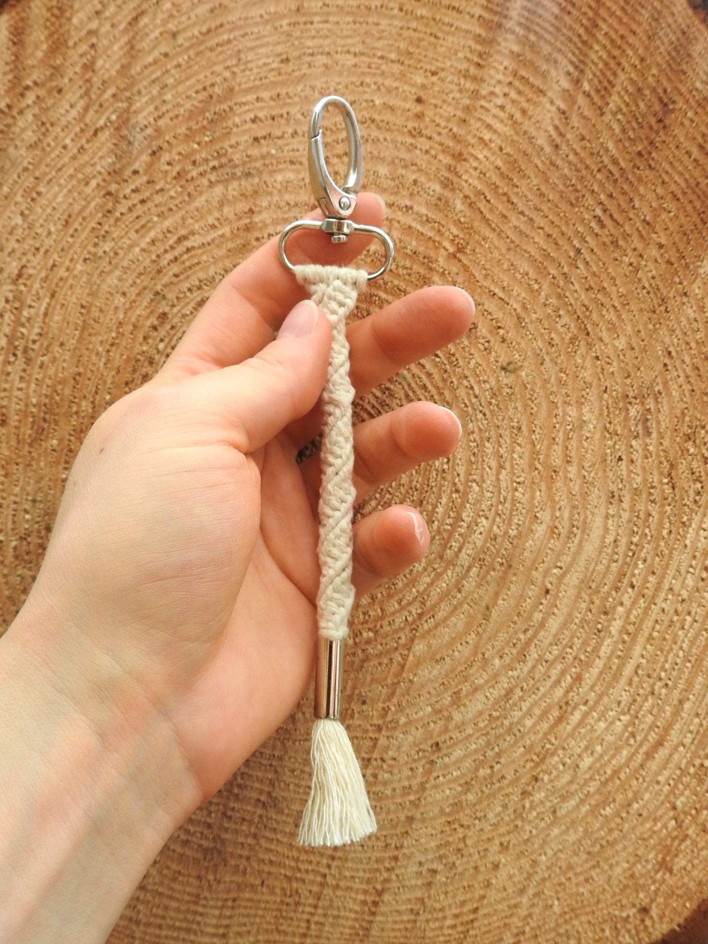 Anhänger "Twister" Beige